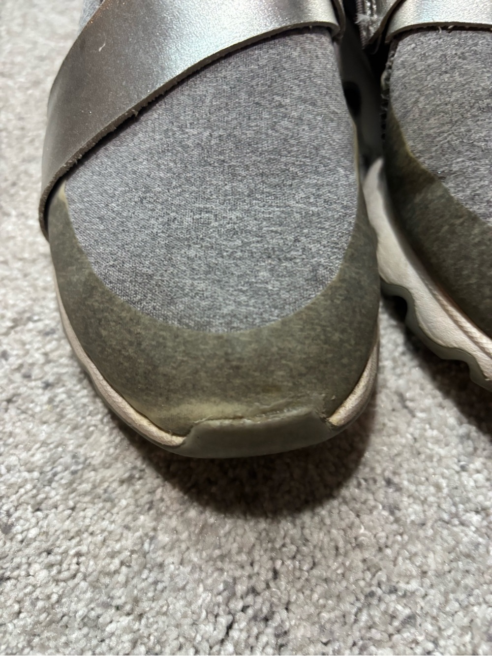 Sorel Women's Metallic Gray Slip-On Kinetic Sneakers, sz 9.5 - Picture 2 of 13